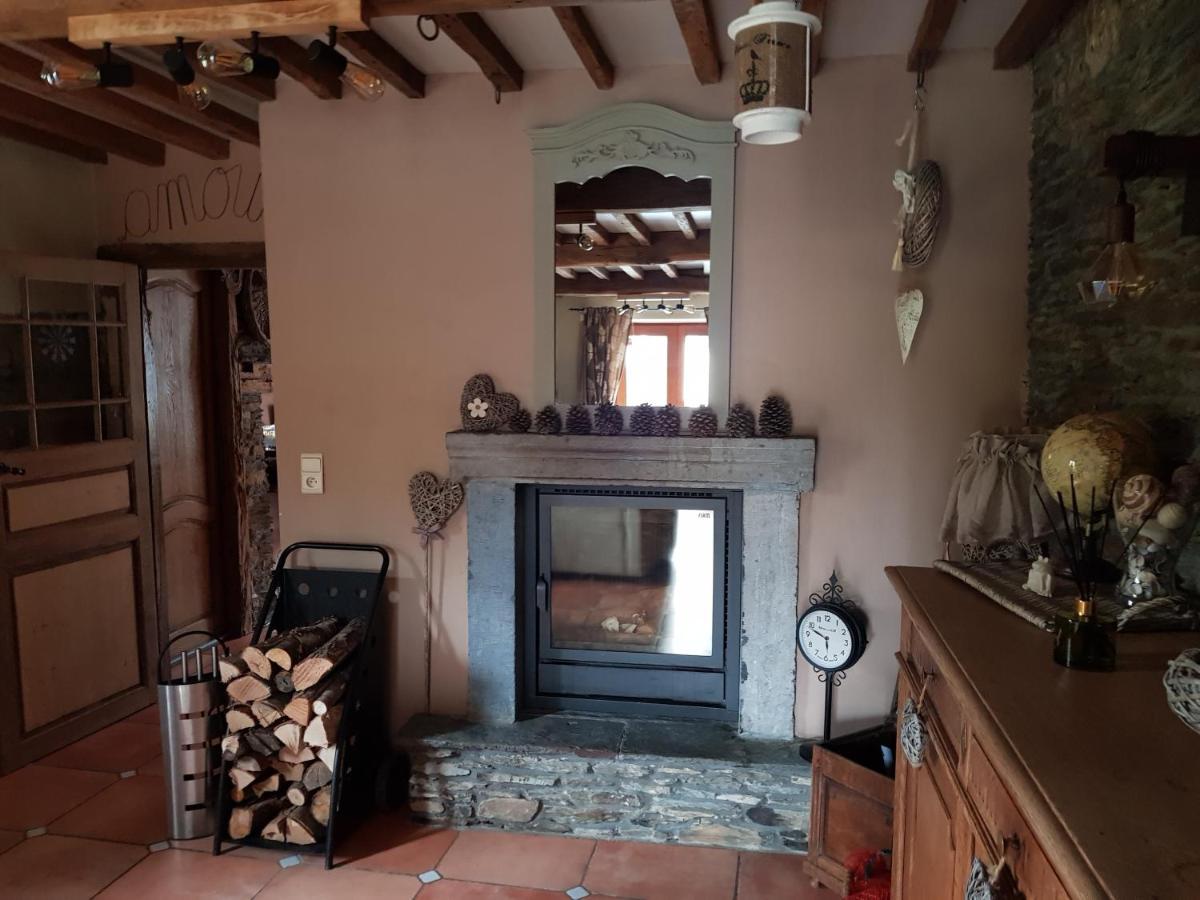 Gite Au Coeur De Champlon Exteriér fotografie